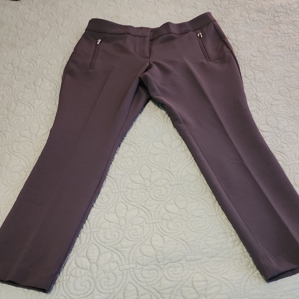 **DONATE 4/19**NWT WORTHINGTON GREY ANKLE TROUSERS